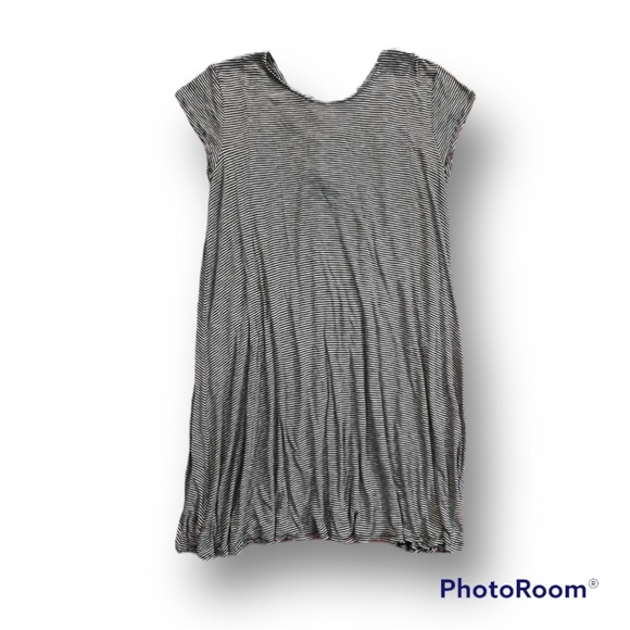 Striped Tie-Back Casual Dress - Picture 2 of 3